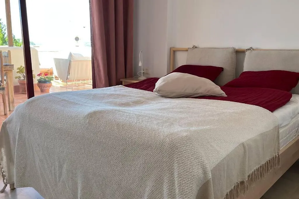 Apartment Bahia De Casares Sea View, Pool, 700 M To Beach